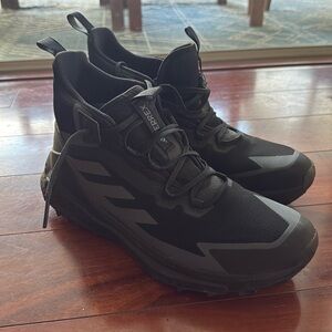 adidas Men's Terrex Free Hiker Gore-TEX 2.0 Hiking Shoes size 11.5